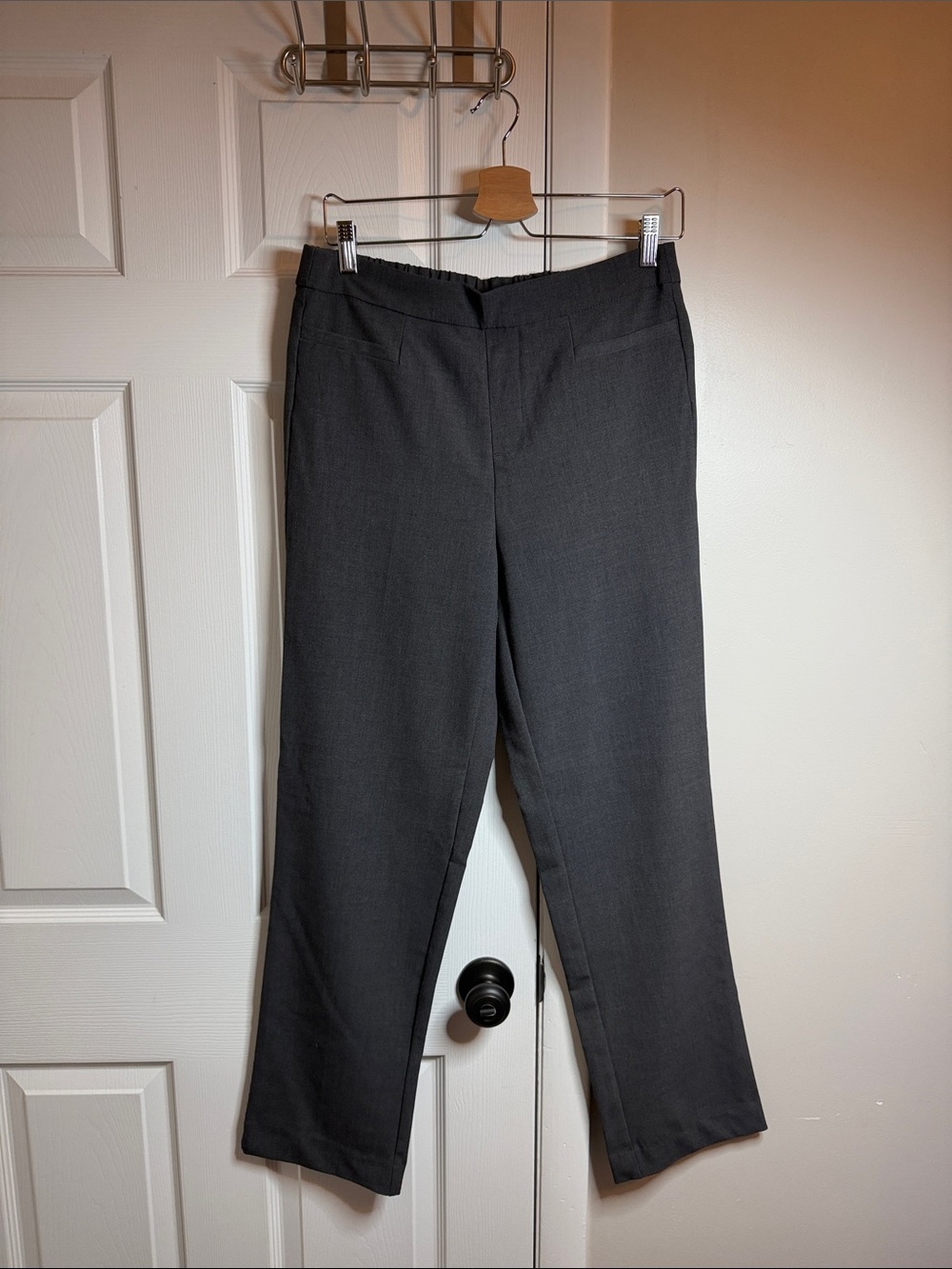 Time and Tru Gray Elastic Waist Straight-Leg Pants